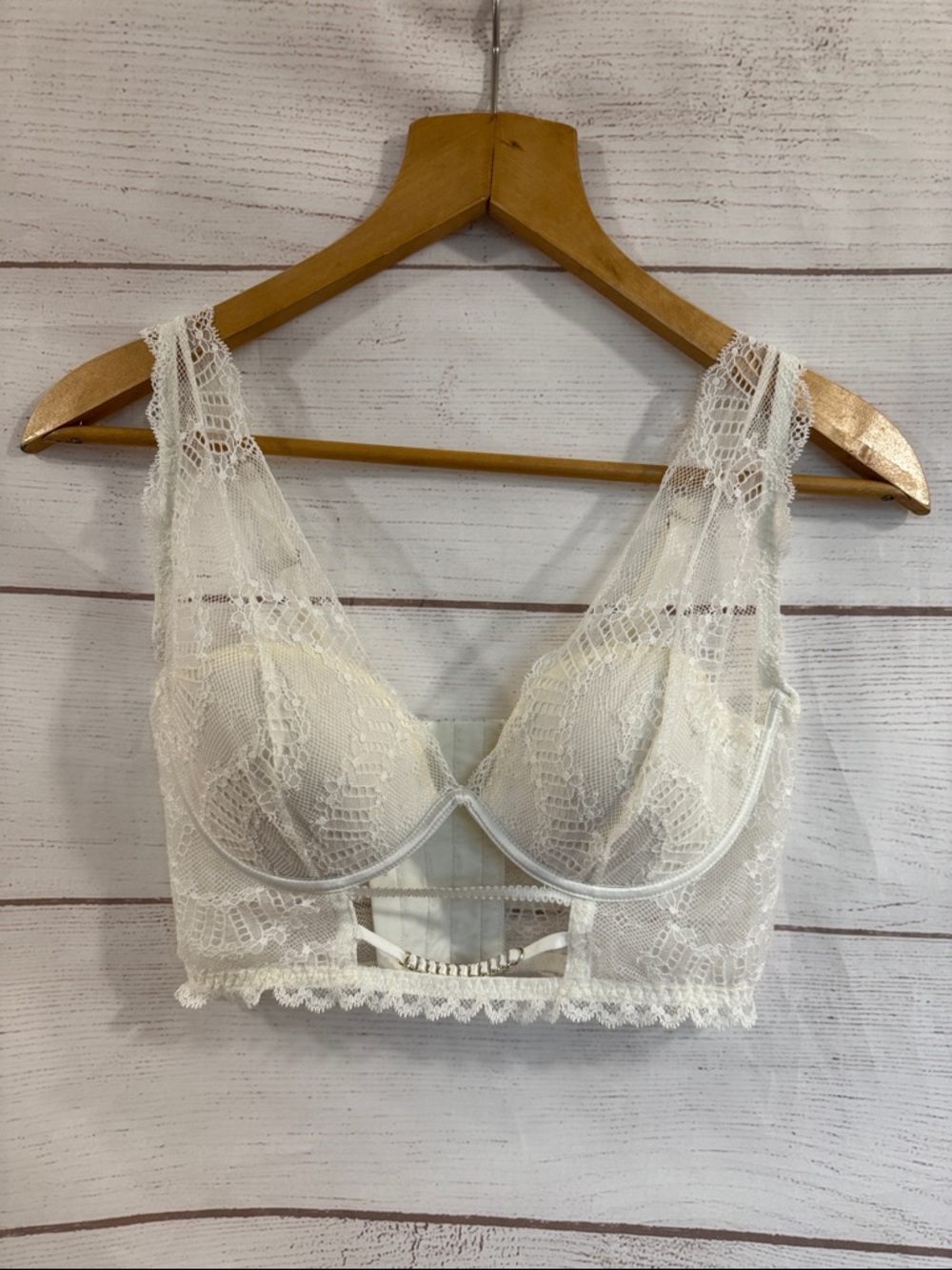 Intimissimi Elegant Lace Women’s Bra - white longer corset style size 36C